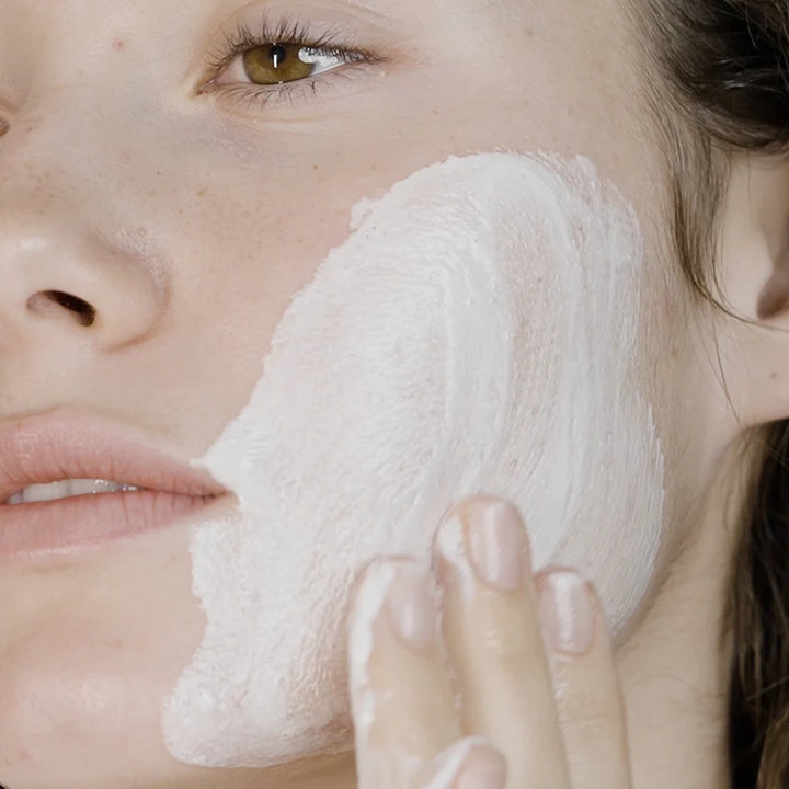 Radiant Cleansing Foam [Meladerm]