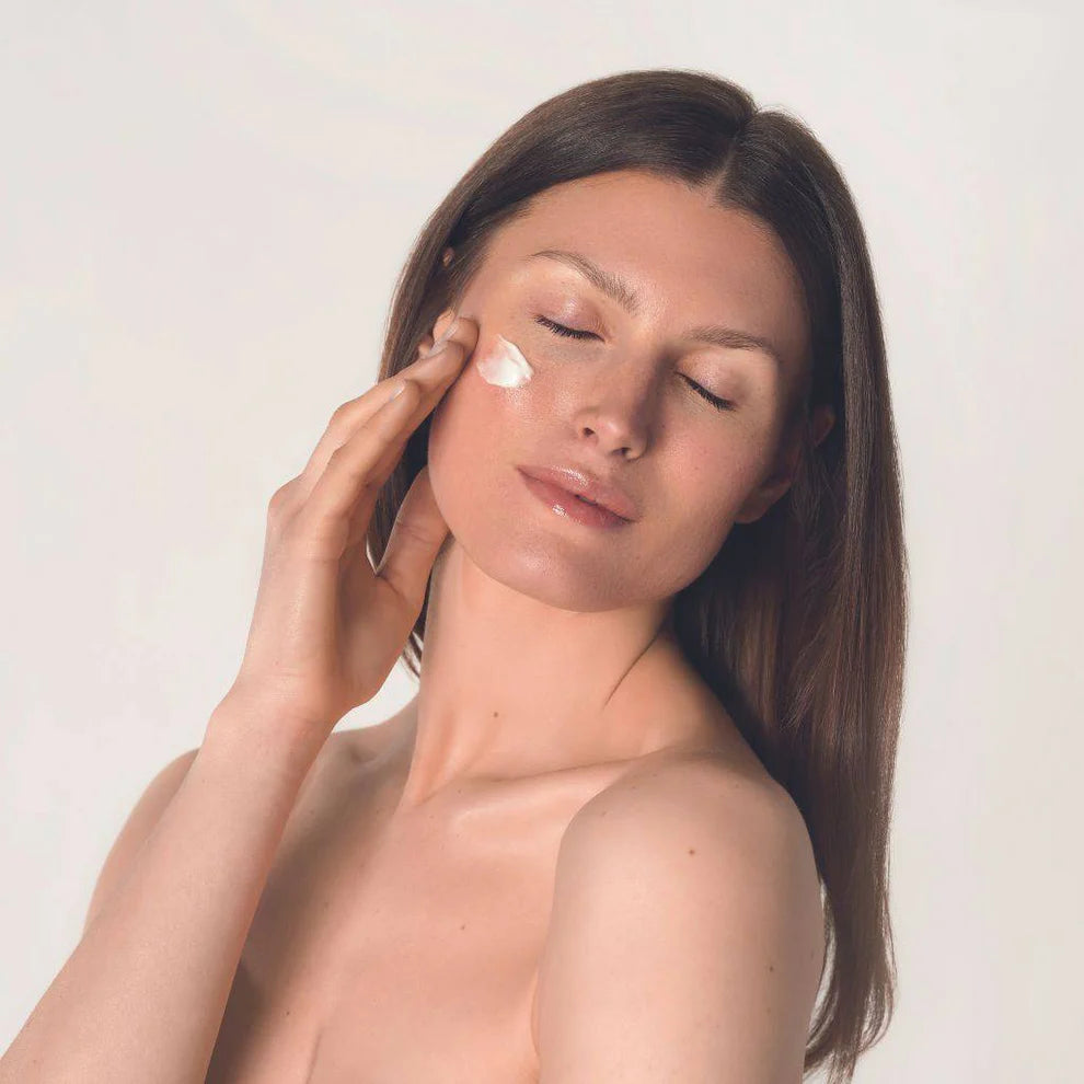 AGE PREVENT Even Skin Serum